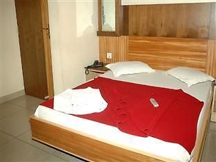 Ug Grand Hotel Bangalore Luaran gambar
