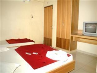 Ug Grand Hotel Bangalore Luaran gambar